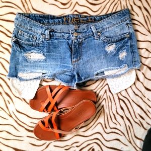 Jean Shorts with exposed pockets